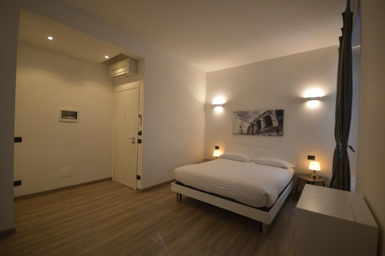 Room Verona Ai Conti Εξωτερικό φωτογραφία