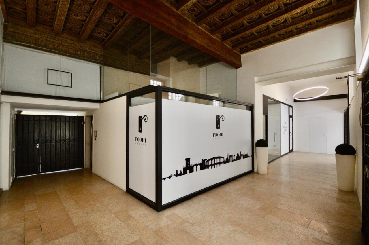 Room Verona Ai Conti Εξωτερικό φωτογραφία