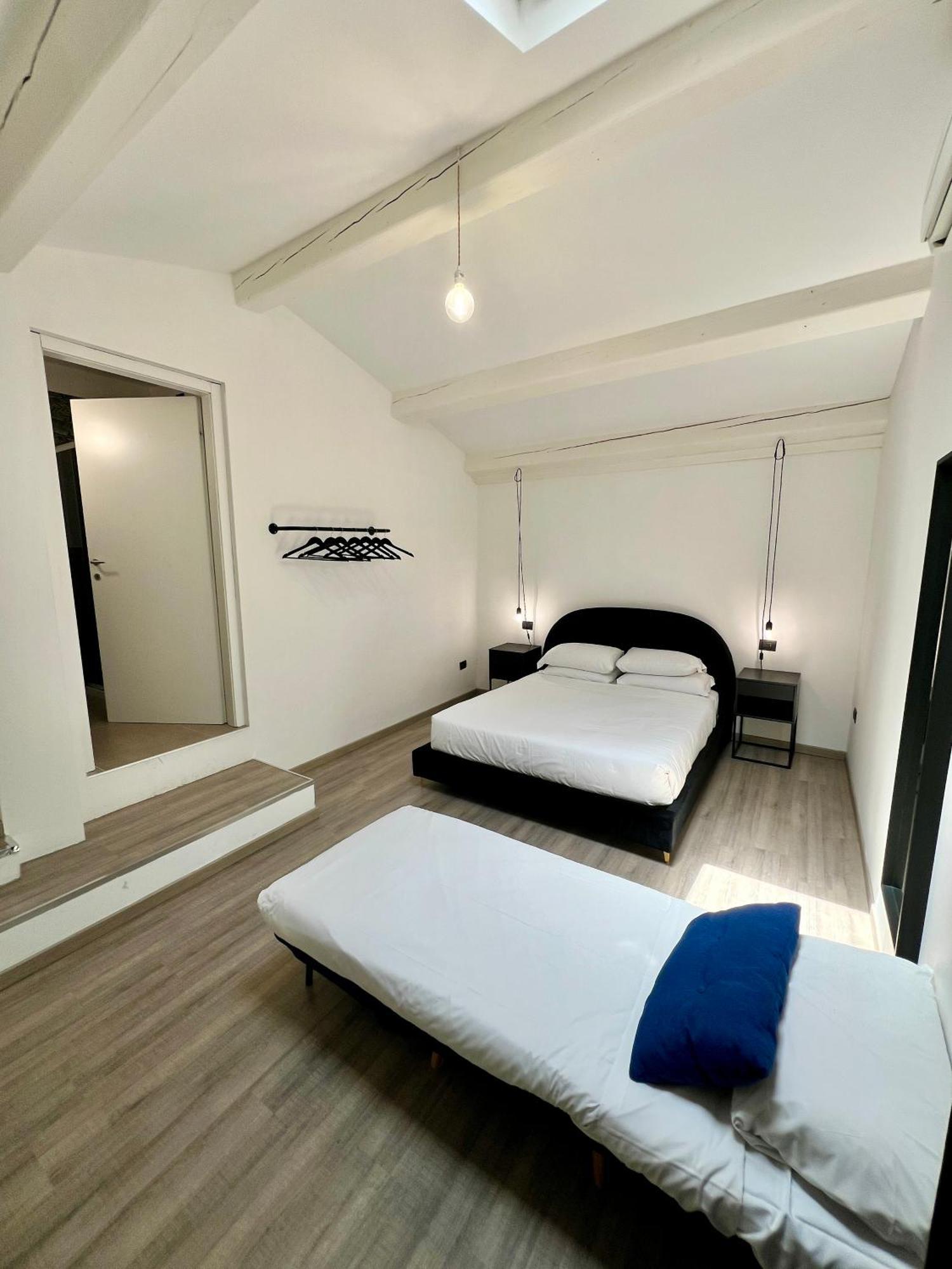 Room Verona Ai Conti Εξωτερικό φωτογραφία