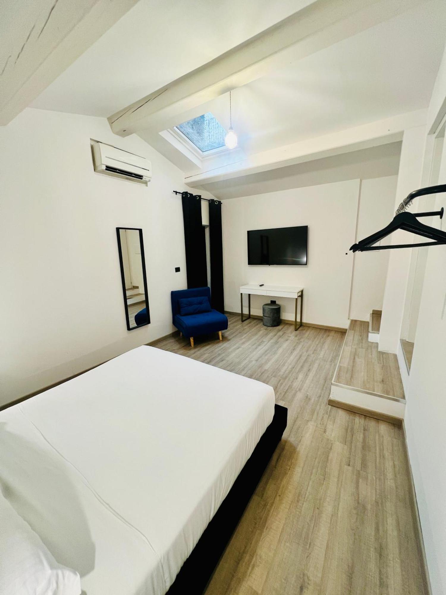 Room Verona Ai Conti Εξωτερικό φωτογραφία