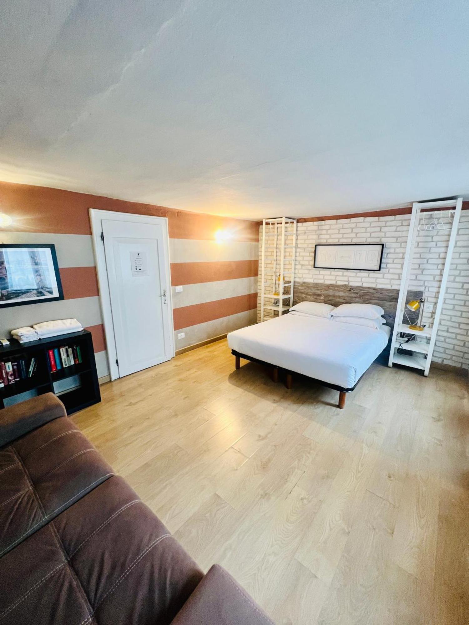 Room Verona Ai Conti Εξωτερικό φωτογραφία