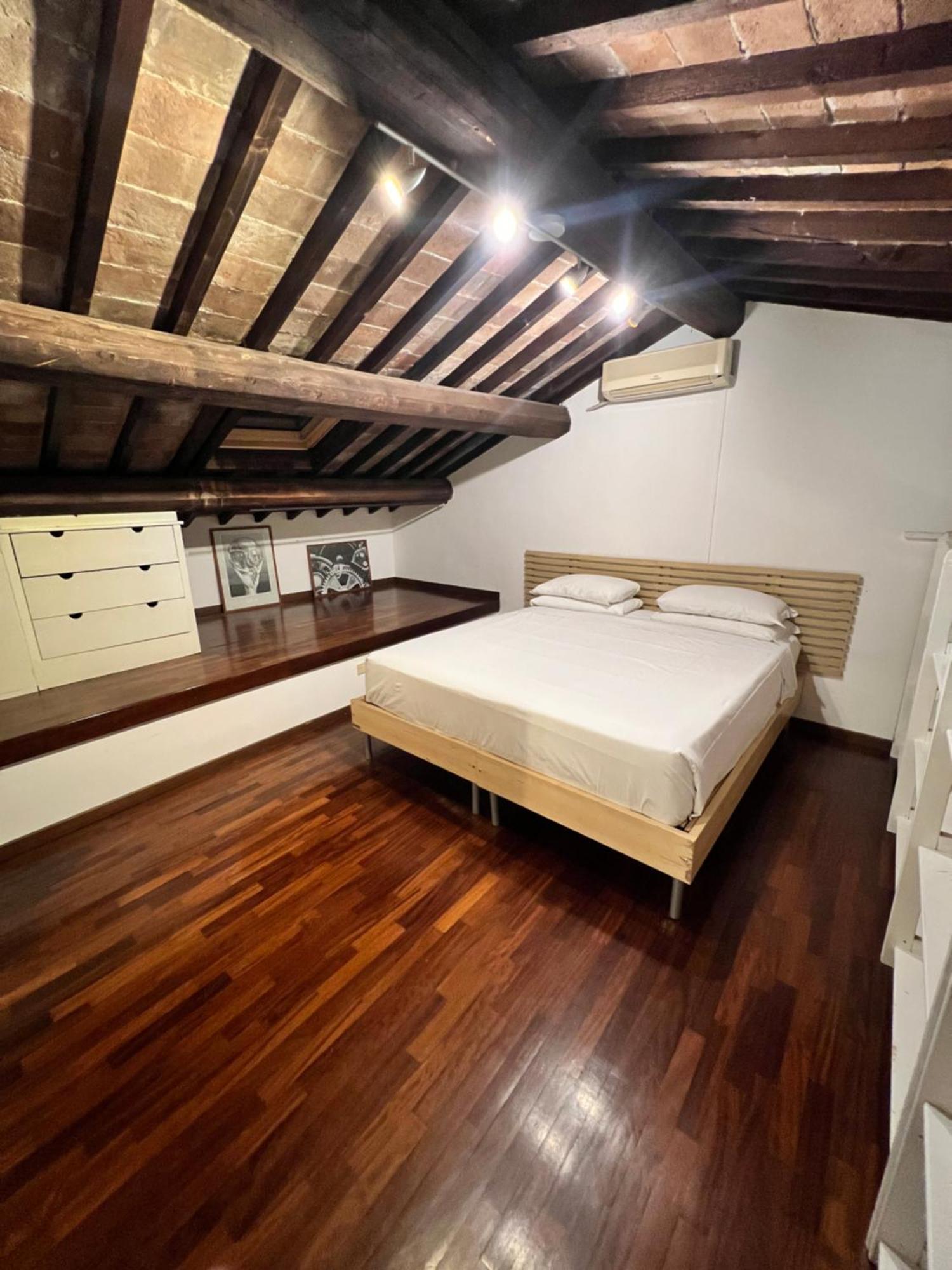 Room Verona Ai Conti Εξωτερικό φωτογραφία