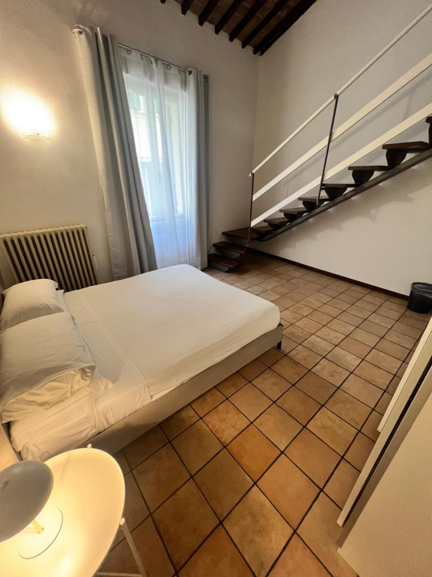 Room Verona Ai Conti Εξωτερικό φωτογραφία